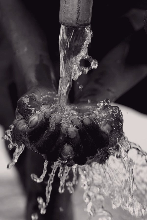 L’acqua, di nuovo a portata di mano.